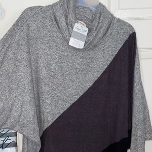 Aqua B Boutique Cow Neck Top